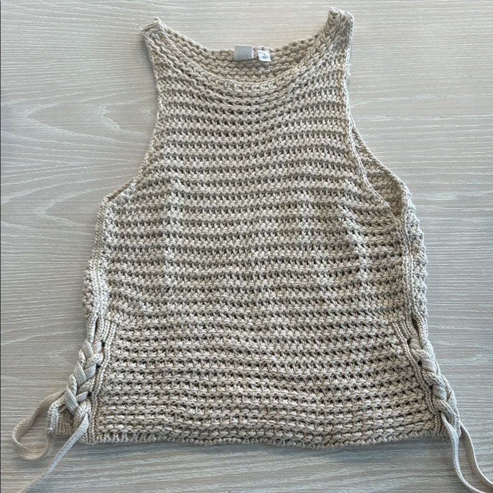 GAP Cream and Gray Cropped Tie Front Tank Top